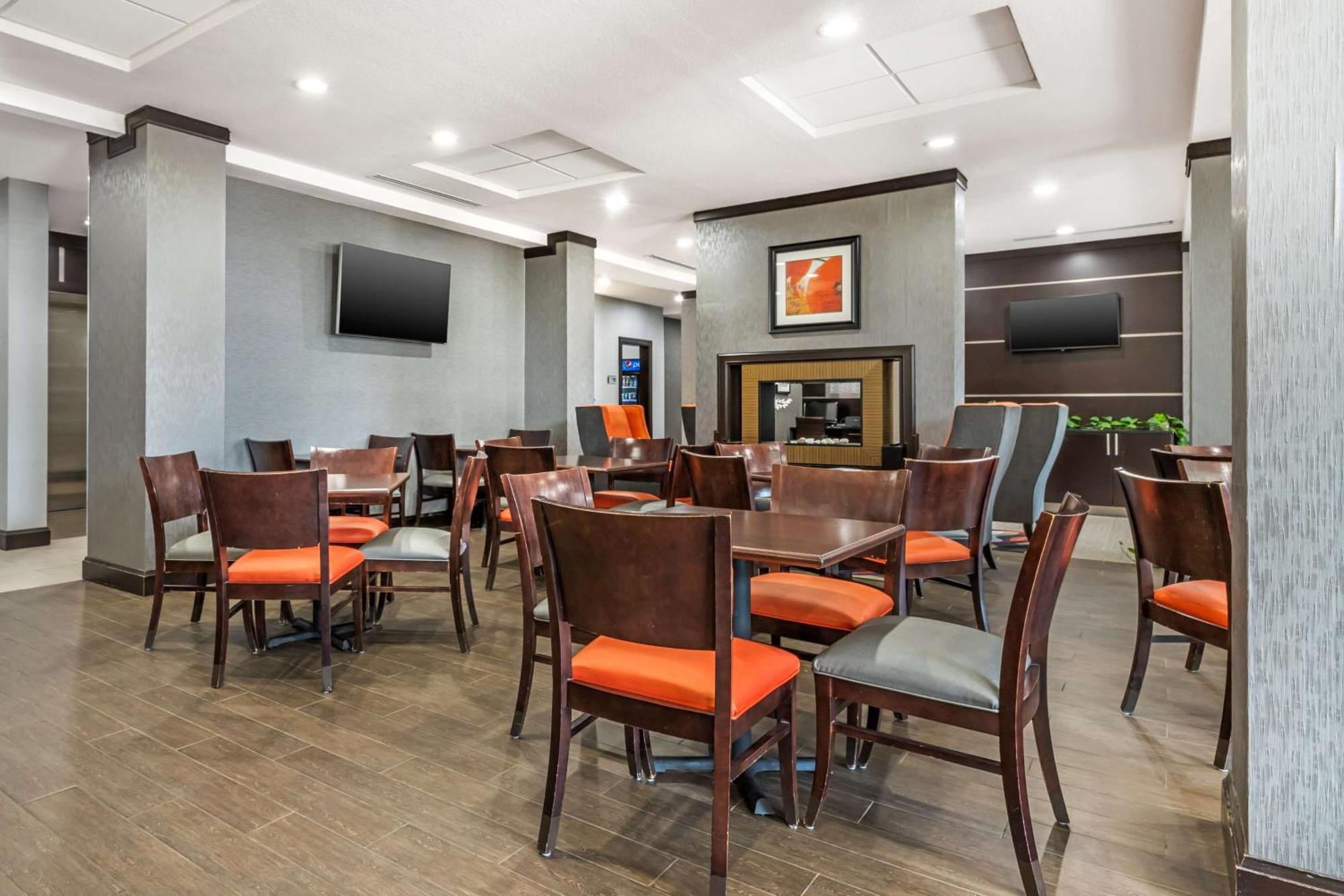 Best Western Plus Coweta'S 1St Hotel Esterno foto